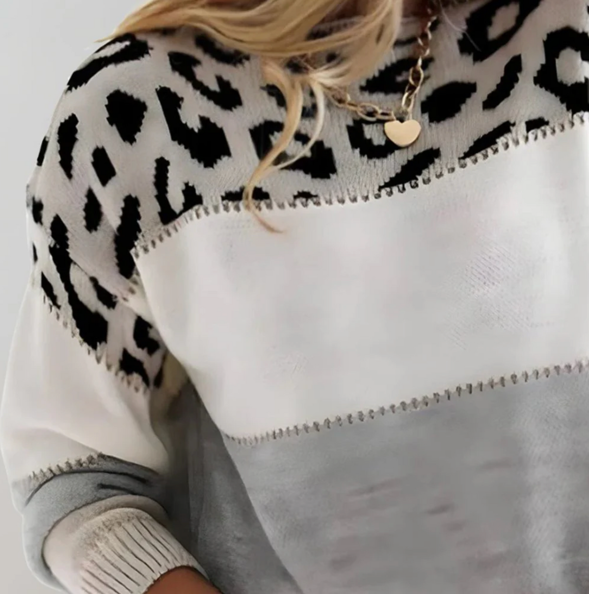 Zoë | Women's Leopard Print Sweater, Soft Relaxed Fit Knit Pullover for Everyday Wear